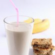 Коктейль с бананом: полезный полдник для детей и вкусный десерт для взрослых
